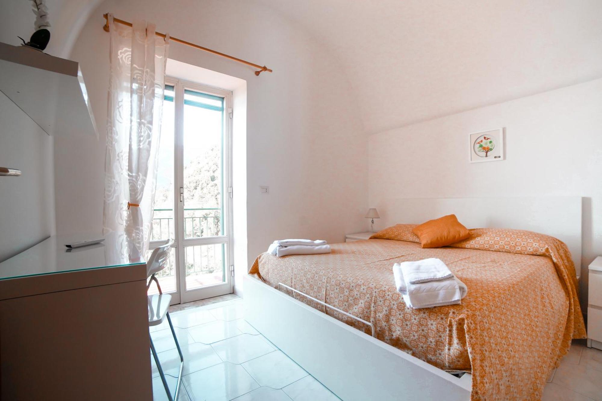 Minuta Skyline Apartment Pontone ภายนอก รูปภาพ